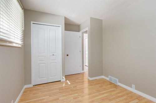 728 Canfield Place Sw, Calgary, AB 