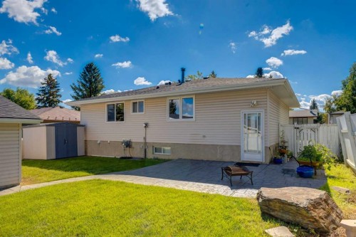 728 Canfield Place Sw, Calgary, AB 