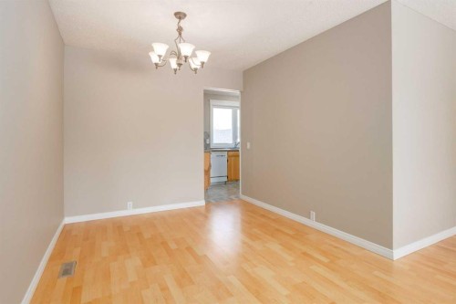 728 Canfield Place Sw, Calgary, AB 