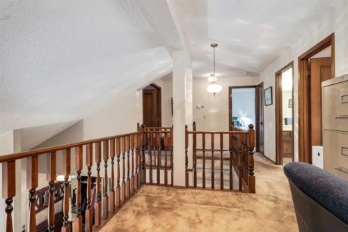 35 Millrise Way Sw, Calgary, AB 