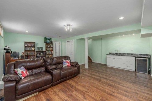 135 Sandarac Place Nw, Calgary, AB 