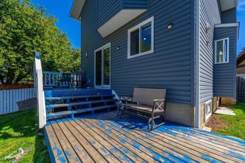 135 Sandarac Place Nw, Calgary, AB 