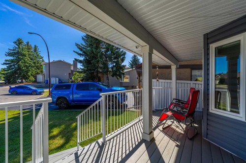 135 Sandarac Place Nw, Calgary, AB 
