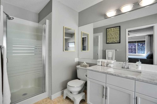 62 Prestwick Landing Se, Calgary, AB 