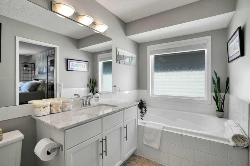 62 Prestwick Landing Se, Calgary, AB 