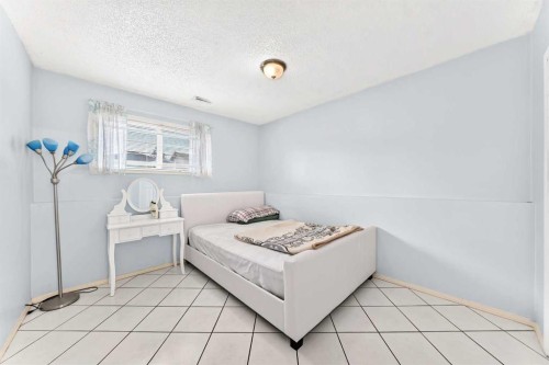 131 Applewood Drive Se, Calgary, AB 