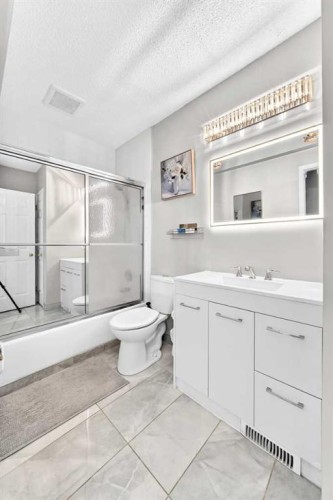 131 Applewood Drive Se, Calgary, AB 