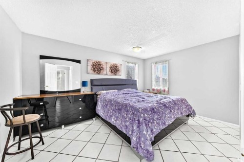 131 Applewood Drive Se, Calgary, AB 