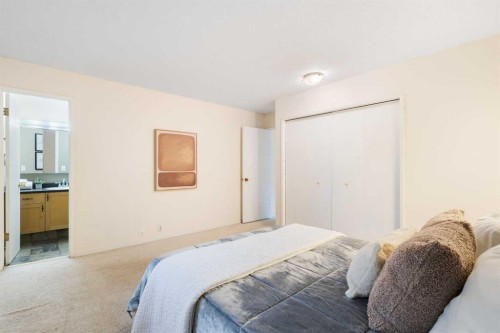 112 Silverthorn Road Nw, Calgary, AB 