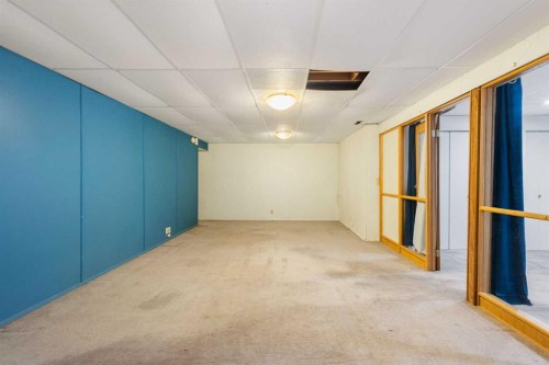 112 Silverthorn Road Nw, Calgary, AB 