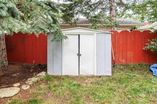 112 Silverthorn Road Nw, Calgary, AB 