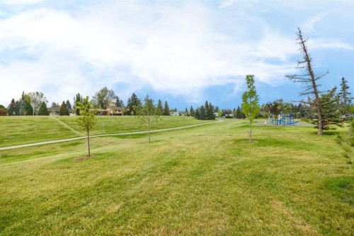 112 Silverthorn Road Nw, Calgary, AB 
