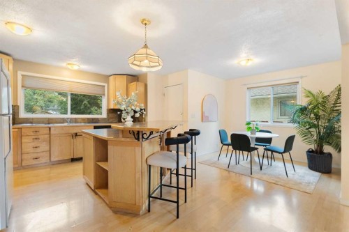 112 Silverthorn Road Nw, Calgary, AB 
