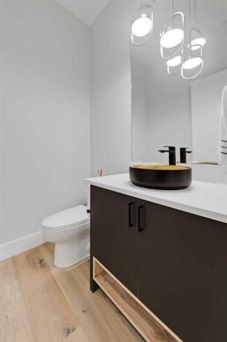 1902 13 Street Sw, Calgary, AB 