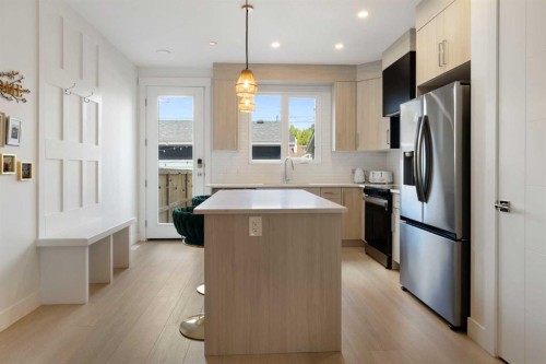426 13 Avenue Ne, Calgary, AB 