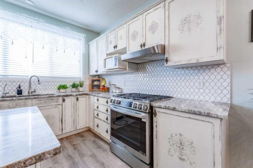 643 Everridge Drive Sw, Calgary, AB 