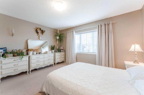 643 Everridge Drive Sw, Calgary, AB 