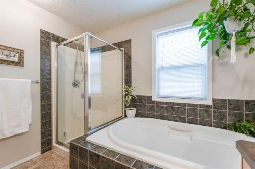 643 Everridge Drive Sw, Calgary, AB 