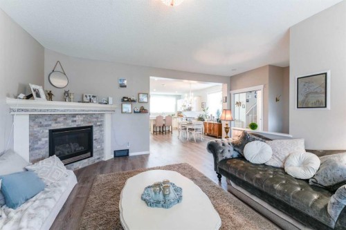 643 Everridge Drive Sw, Calgary, AB 