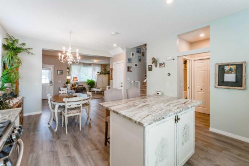 643 Everridge Drive Sw, Calgary, AB 