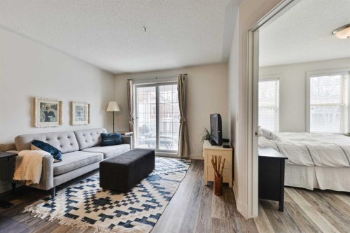 228-2233 34 Avenue SW Calgary, AB T2T 6N2