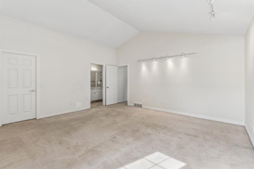 16 Varsity Estates Gardens Nw, Calgary, AB 