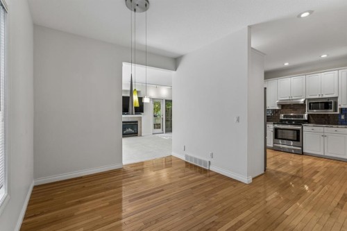 16 Varsity Estates Gardens Nw, Calgary, AB 