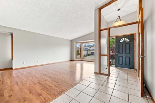 361 Santana Bay Nw, Calgary, AB 