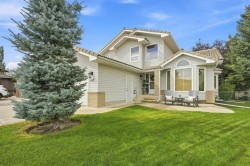 187 Hampshire Close NW Calgary, AB T3A 4Y1
