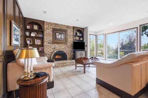 336 Pump Hill Crescent Sw, Calgary, AB 