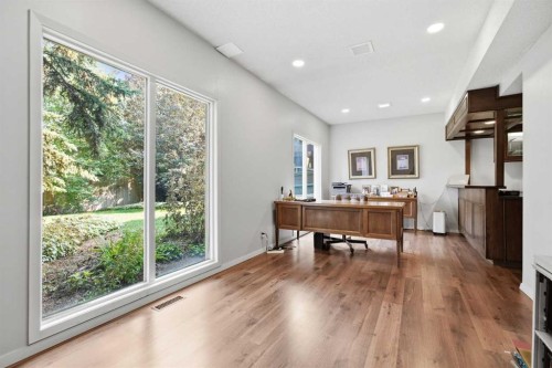 336 Pump Hill Crescent Sw, Calgary, AB 