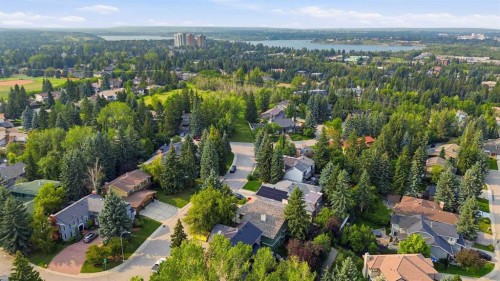 336 Pump Hill Crescent Sw, Calgary, AB 