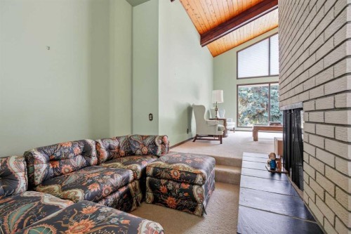 336 Pump Hill Crescent Sw, Calgary, AB 