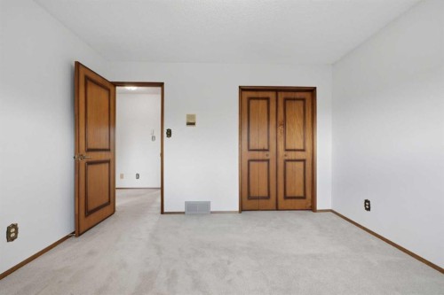 480 Berkley Crescent Nw, Calgary, AB 