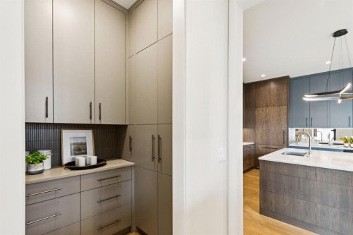 2235 6 Avenue Nw, Calgary, AB 