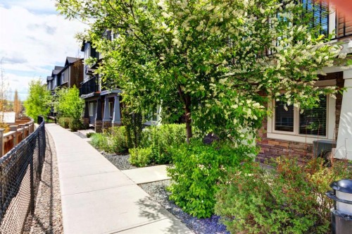444 Legacy Point Se, Calgary, AB 