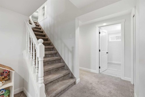 23 Winslow Crescent Sw, Calgary, AB 
