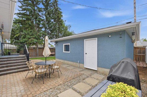 23 Winslow Crescent Sw, Calgary, AB 