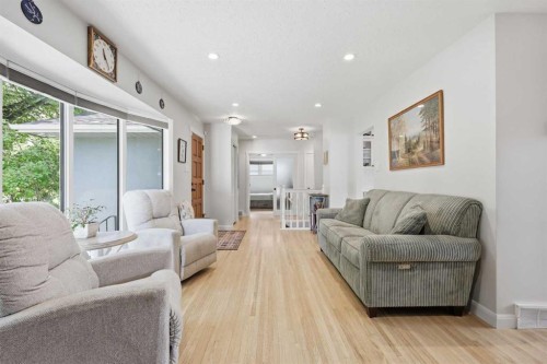 23 Winslow Crescent Sw, Calgary, AB 
