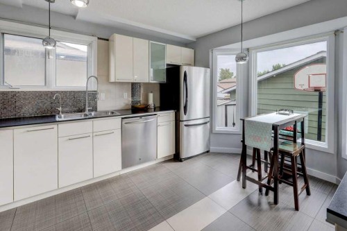 76 Templemont Circle Ne, Calgary, AB 