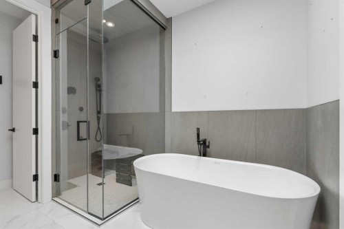 2431 6 Avenue Nw, Calgary, AB 