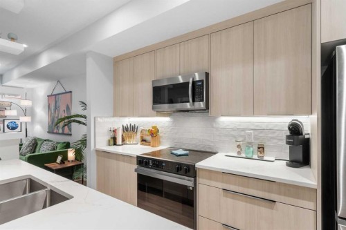 2431 6 Avenue Nw, Calgary, AB 