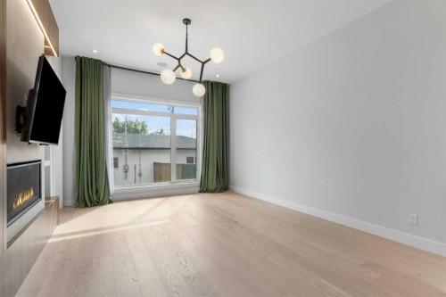 2431 6 Avenue Nw, Calgary, AB 