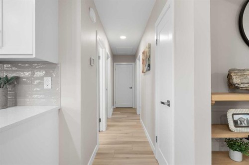 8343 48 Avenue Nw, Calgary, AB 