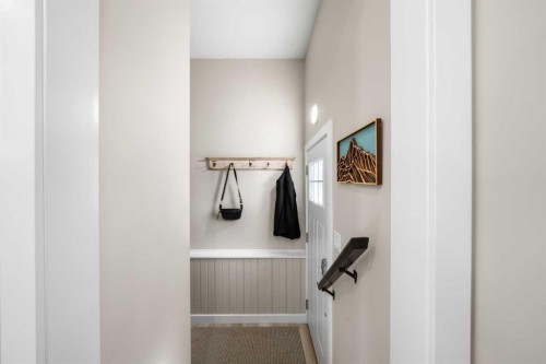 8343 48 Avenue Nw, Calgary, AB 