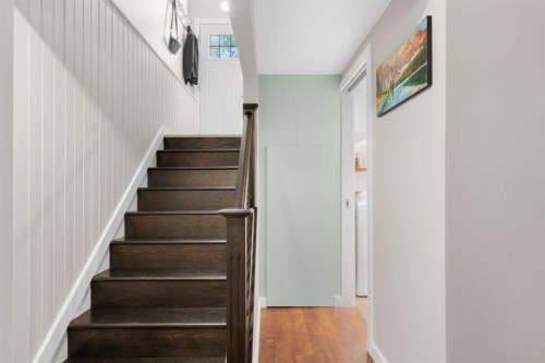 8343 48 Avenue Nw, Calgary, AB 