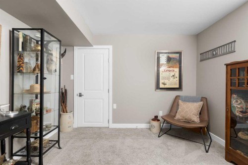 8343 48 Avenue Nw, Calgary, AB 