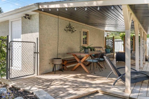 8343 48 Avenue Nw, Calgary, AB 