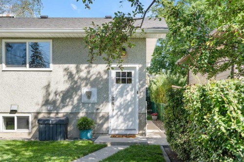 8343 48 Avenue Nw, Calgary, AB 