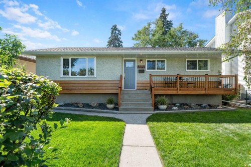 8343 48 Avenue Nw, Calgary, AB 